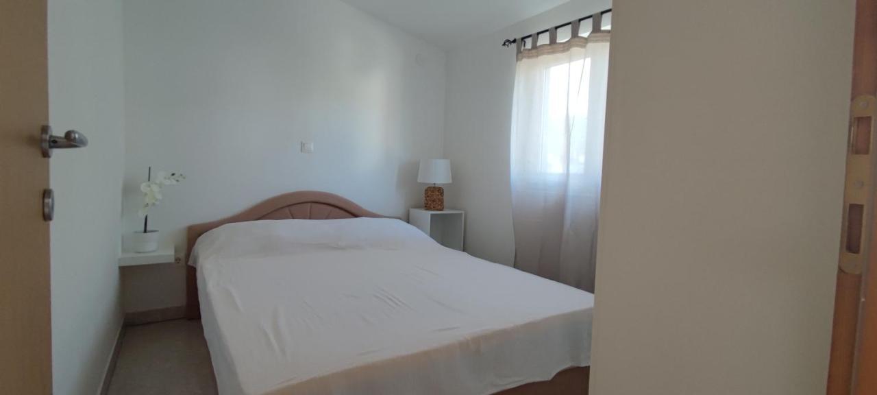 Apartman Mila มารีนา ภายนอก รูปภาพ